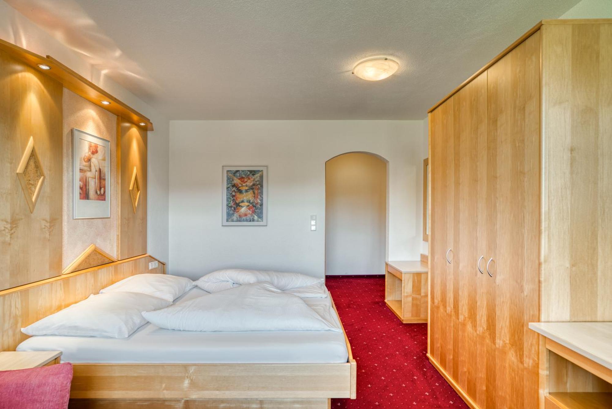 Hotel Alpen-Royal Jerzens Luaran gambar